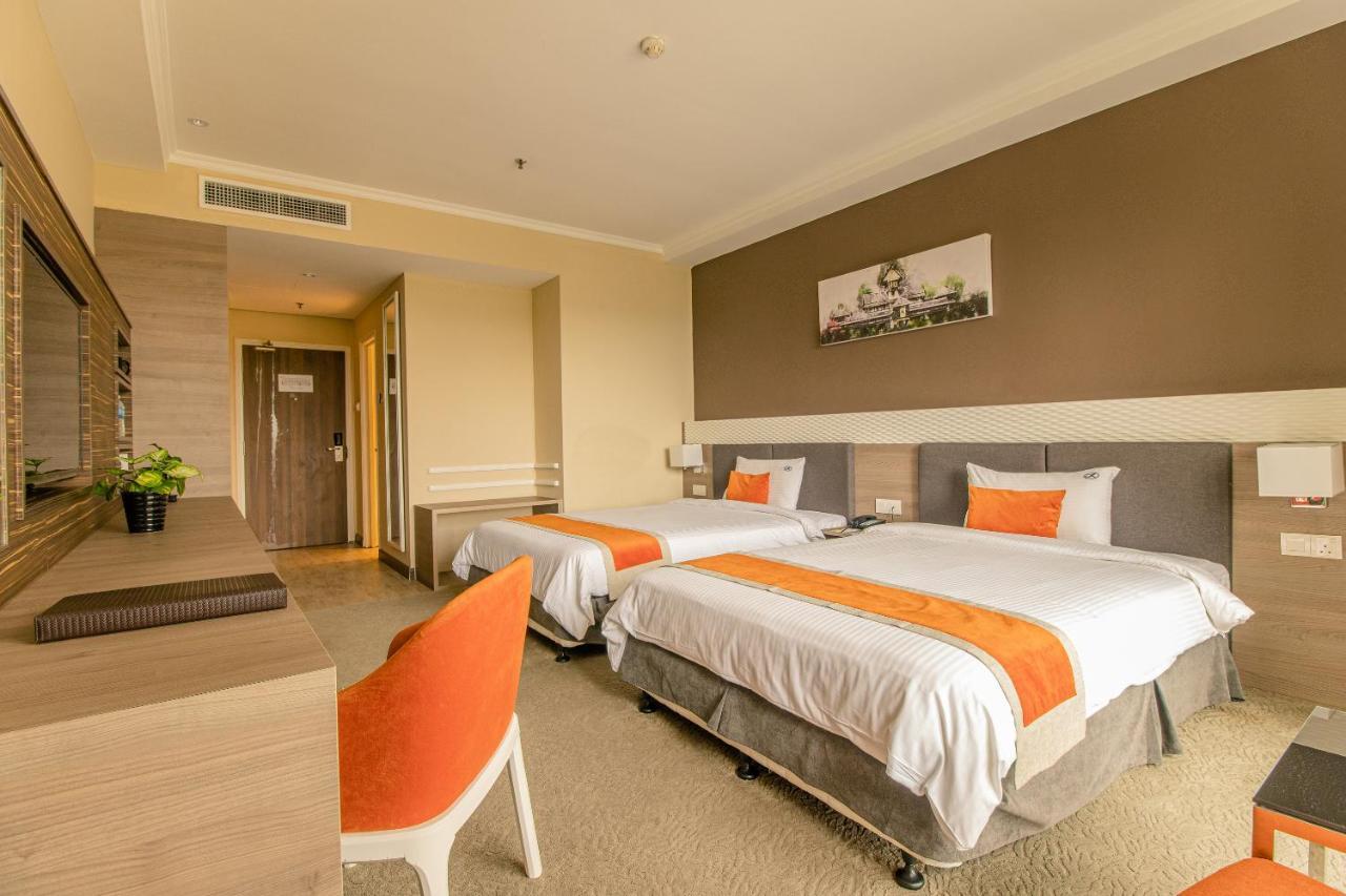 Klana Resort Seremban Exteriör bild