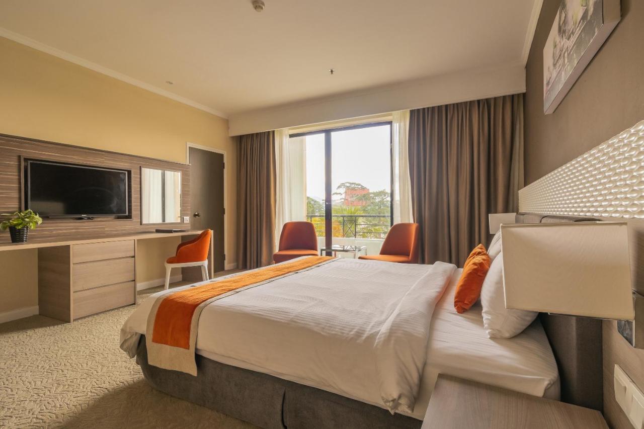 Klana Resort Seremban Exteriör bild